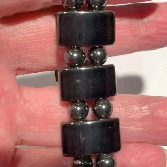 Chunky black bracelet,  Source unknown - Picture 5 of 6